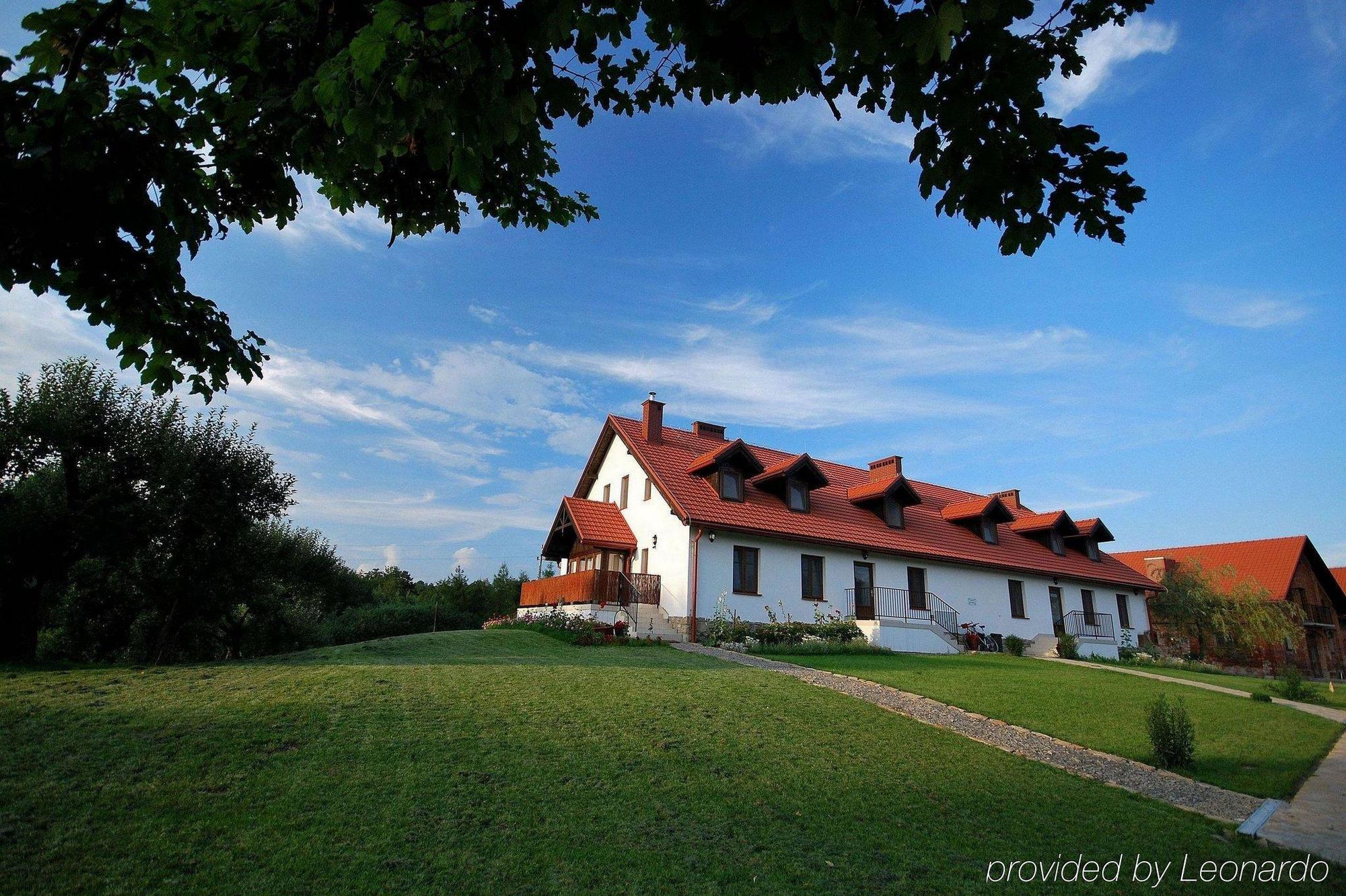 Dwor Kombornia Hotel&Spa Exterior photo